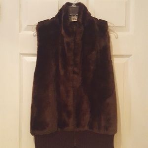 Tiara Faux Fur Vest - 2X